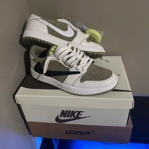 Travis Scott Jordan 1